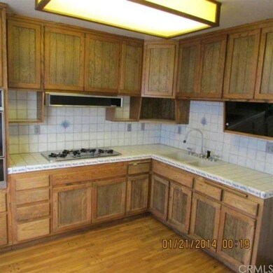apt kitchen