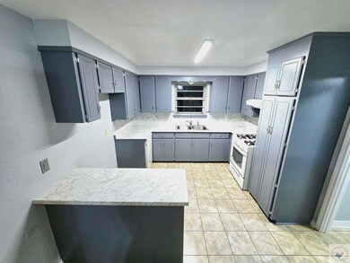 4216 Elizabeth St, Texarkana, TX 75503 - photo 4