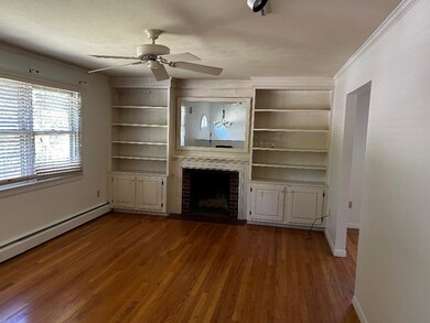 87 Maple St, Essex Junction, VT 05452 - photo 3