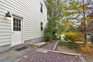 52 Pleasant View Ave, Greenville, RI 02828 - photo 6