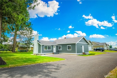 201 Regent Ct, Nooksack, WA 98276 - photo 3