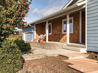 670 El Prado Ave, Coupeville, WA 98239 - photo 4