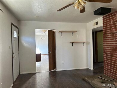 1124 N Kathy Lynn St, Bloomfield, NM 87413 - photo 5