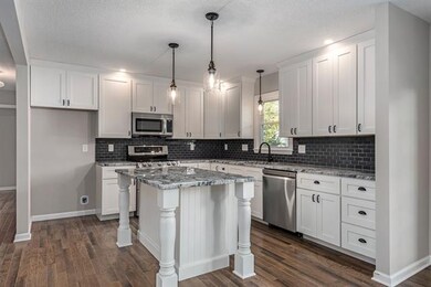 213 Highland Rd, Lansing, KS 66043 - photo 4