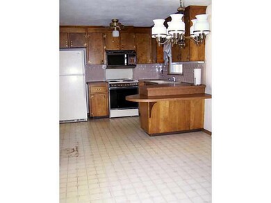 16 Dawes St, Blackstone, MA 01504 - photo 5