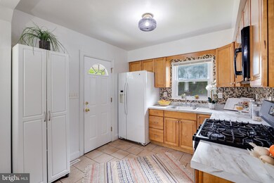 9006 Highland Dr, Adelphi, MD 20783 - photo 7