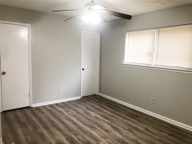 4923 Glendower Dr, Spring, TX 77373 - photo 7