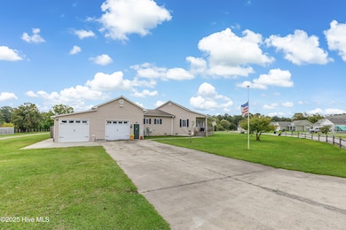 6325 Mallard Duck Ln, Southport, NC 28461 - photo 4