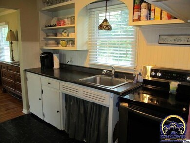 4933 SW Wanamaker Rd, Topeka, KS 66610 - photo 4