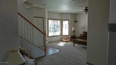 208 S Zeus St, Moxee, WA 98936 - photo 3