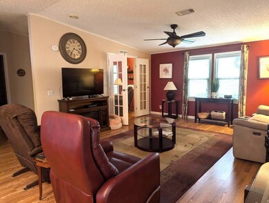 Spacious living room