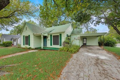 1031 Ritchey St, Gainesville, TX 76240 - photo 5