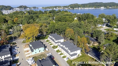 1991 N Shorewood Ln unit 4, Holland, MI 49423 - photo 5