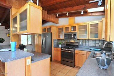 All appliances are newer!