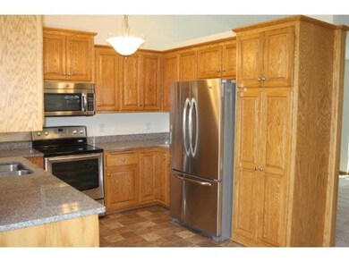 12477 Swallow Cir NW, Minneapolis, MN 55448 - photo 4