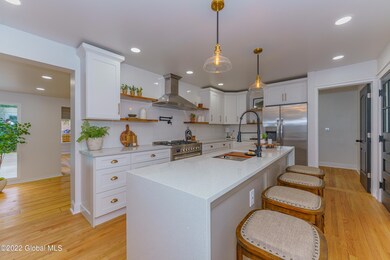 4 Kitchen 3