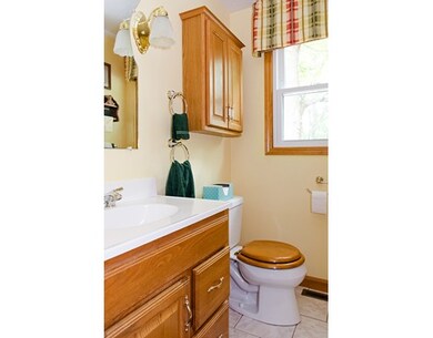 89 Lake St, Shrewsbury, MA 01545 - photo 5