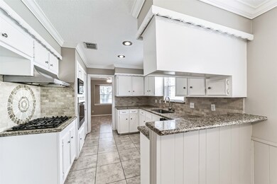 8906 Landwood Dr, Houston, TX 77040 - photo 7