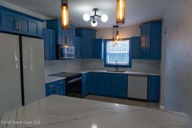 1712 Pineapple Ave, Melbourne, FL 32935 - photo 6