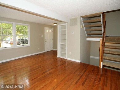 8681 Bent Arrow Ct, Springfield, VA 22153 - photo 4