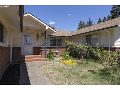 475 SW Monroe St, Sheridan, OR 97378 - photo 2