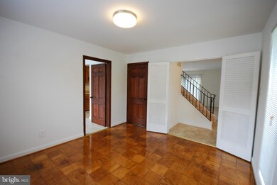 252 W Deer Park Rd, Gaithersburg, MD 20877 - photo 2