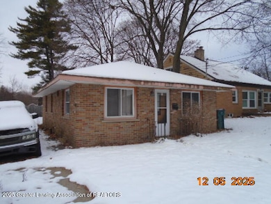 933 N Martin Luther King Junior Blvd, Lansing, MI 48915 - photo 2