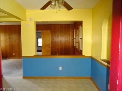 Eat in kitchen area
