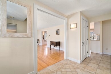 56 Brunnell Dr, Holden, MA 01520 - photo 3