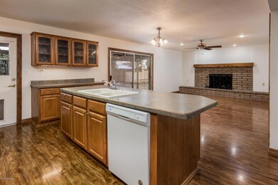 3316 W Yucca St - MLS-11