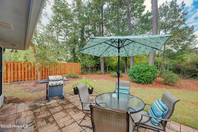 124 Holly Tree Ln, Hampstead, NC 28443 - photo 4