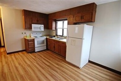 28 Salem St unit 2F, Wakefield, MA 01880 - photo 4