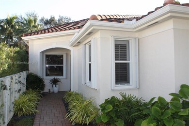 2524 Bay Pointe Ct, Weston, FL 33327 - photo 4