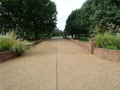 110 Riverlake Rd, Shelbyville, TN 37160 - photo 3