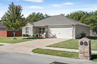 10702 N 100th East Ave, Owasso, OK 74055 - photo 3