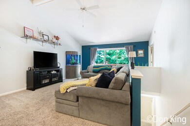 2224MeadowglenNE-8