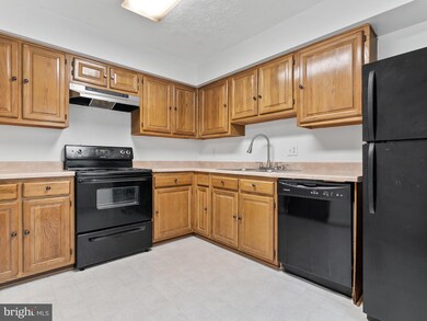 10634 Joyceton Dr, Upper Marlboro, MD 20774 - photo 7