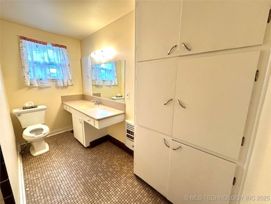 405 S Normal Ave, Claremore, OK 74017 - photo 5