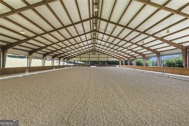 100x220 Covered + lighted arena with slant wall