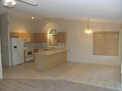 KITCHEN AND BREAKFAST NOOK