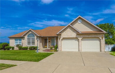 5529 Summit St, Whitehall, PA 18052 - photo 2