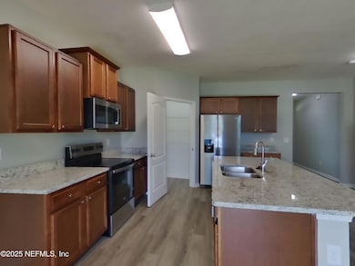 4_pc_8e8m34xG8b_yfSqvGrU44_other_room_Bq