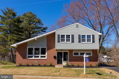 902 Beaverbank Cir, Towson, MD 21286 - photo 5