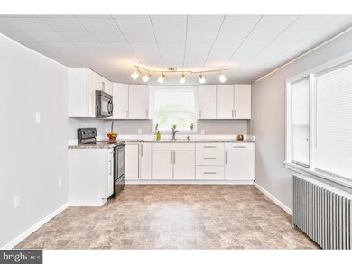 24 Water St, Reading, PA 19605 - photo 5