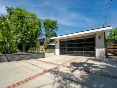 24355 Crestlawn St, Woodland Hills, CA 91367 - photo 5