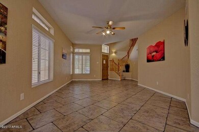 Light & Bright living/dining area!