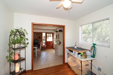 101 Jay Dr - Keeping Room 2