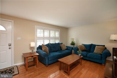 6036 Tree Swallow Ct, Columbia, MD 21044 - photo 5