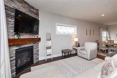 9889 Thorton Dr, Grimes, IA 50111 - photo 4