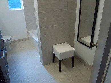 1749 W Heatherbrae Bathroom 4